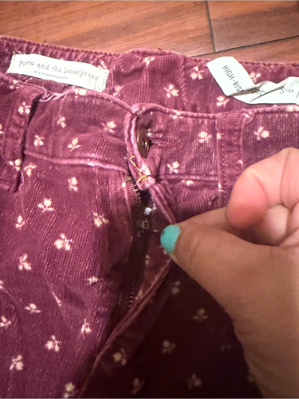 Anthropologie Maroon Wide-Leg Corduroy Jeans with Light Motif - Picture 9 of 11